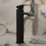 Grifo Zeus alto negro