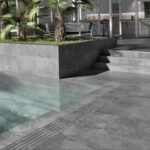 Peldaño Opera Iron C3 33x120cm - Imagen 2