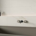 Lucca Wall White Mate 30x90cm TAU CERAMICA - Imagen 3